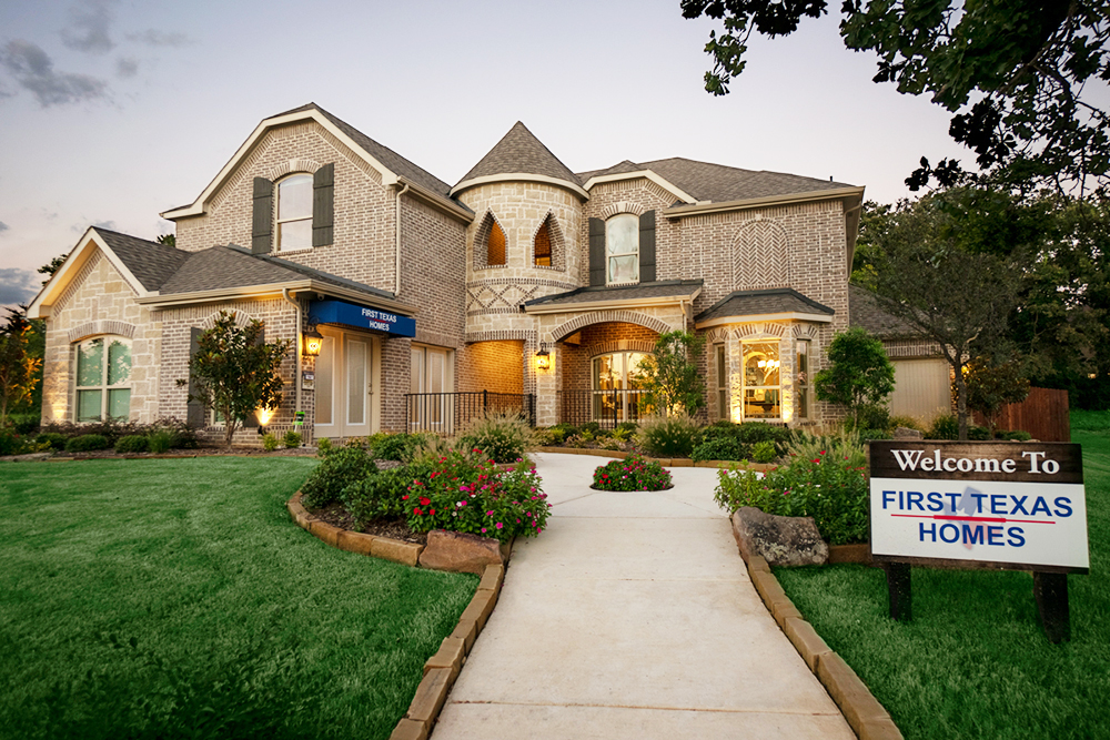 First Texas Homes - Valencia & Hickory Creek 01