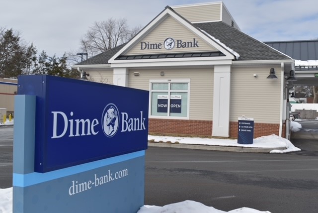 Dime Bank Manchester 01