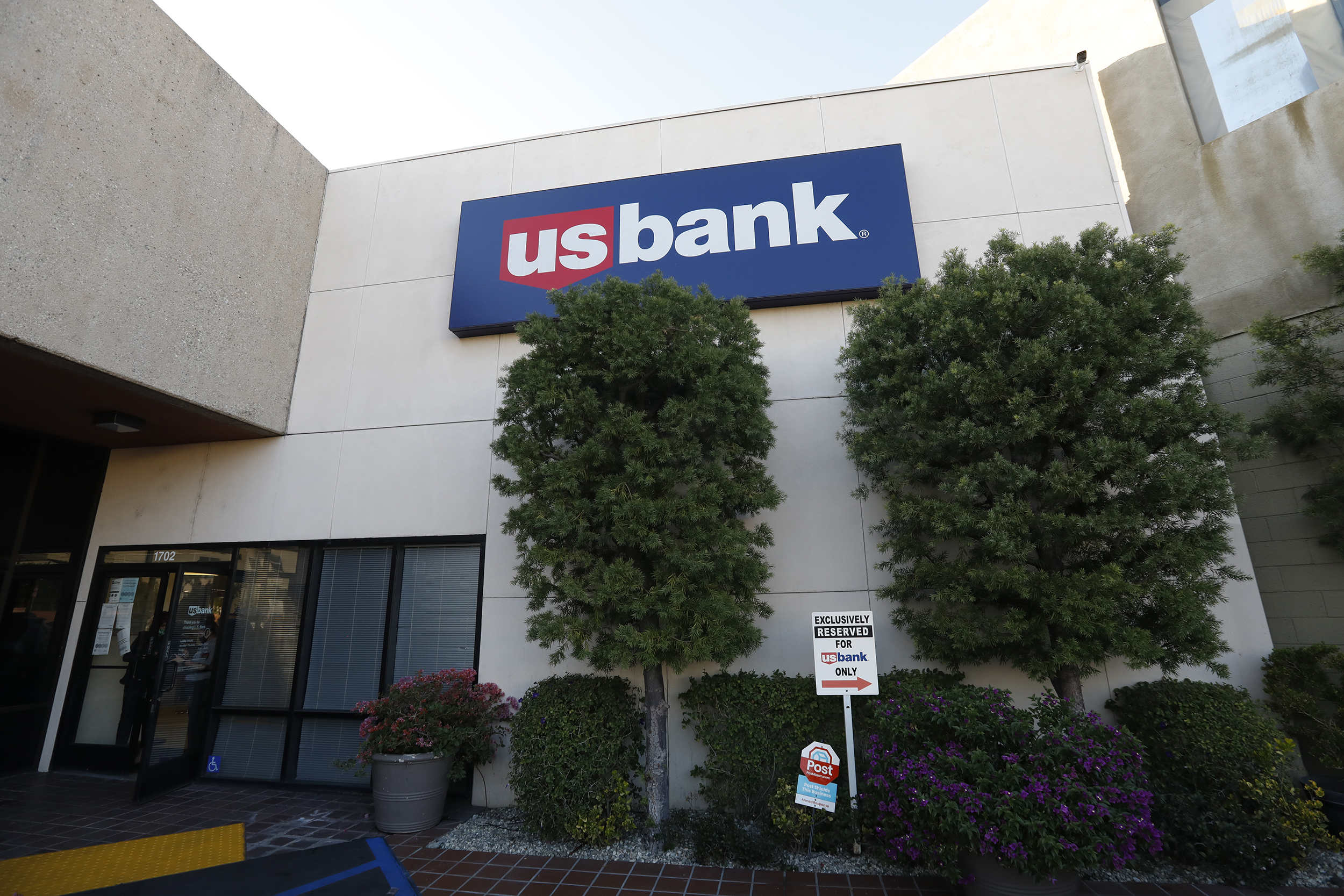 U.S. Bank Branch 01