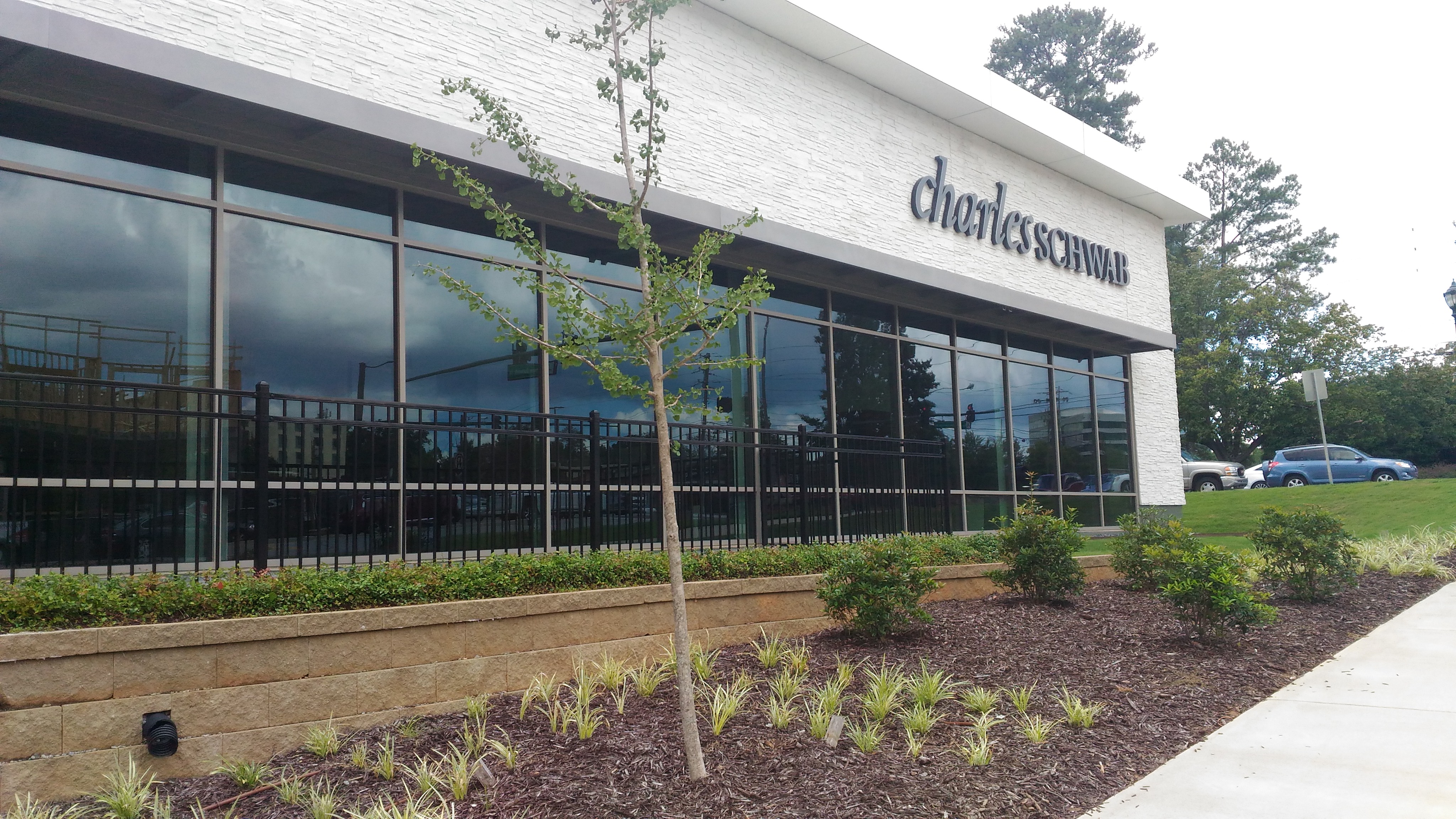 Charles Schwab 01