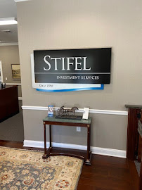 Stifel 03