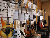 Hamby's Music & Pawn 03