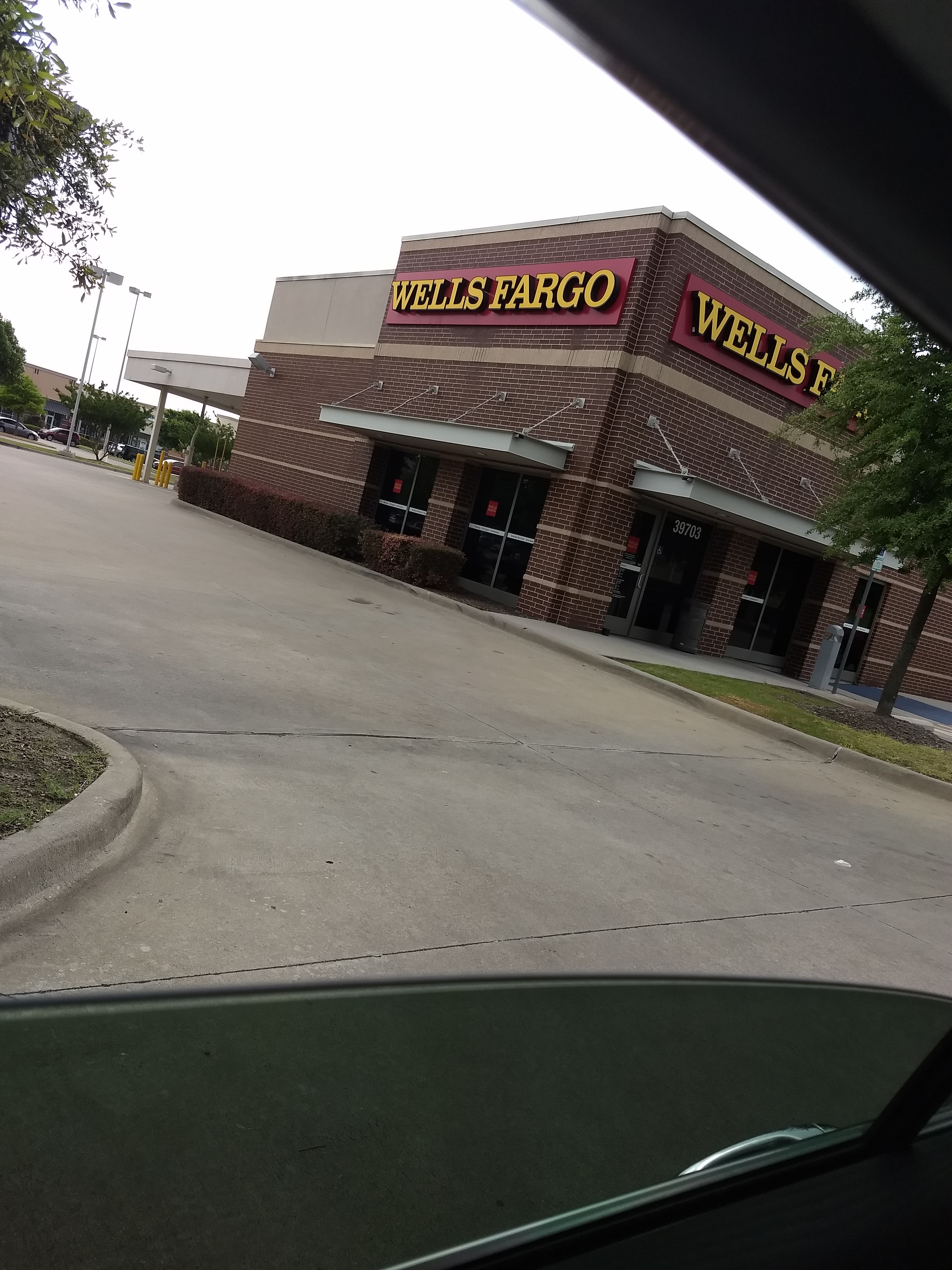 Wells Fargo Bank 01