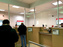 Santander Bank Branch 02