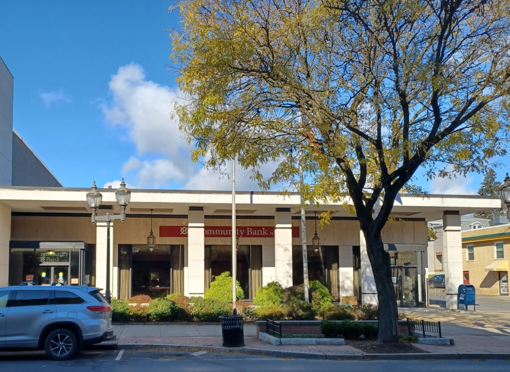 Community Bank, N.A. 01