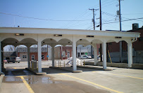 UMB Bank (with drive-thru services) 01
