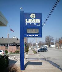 UMB Bank (with drive-thru services) 03