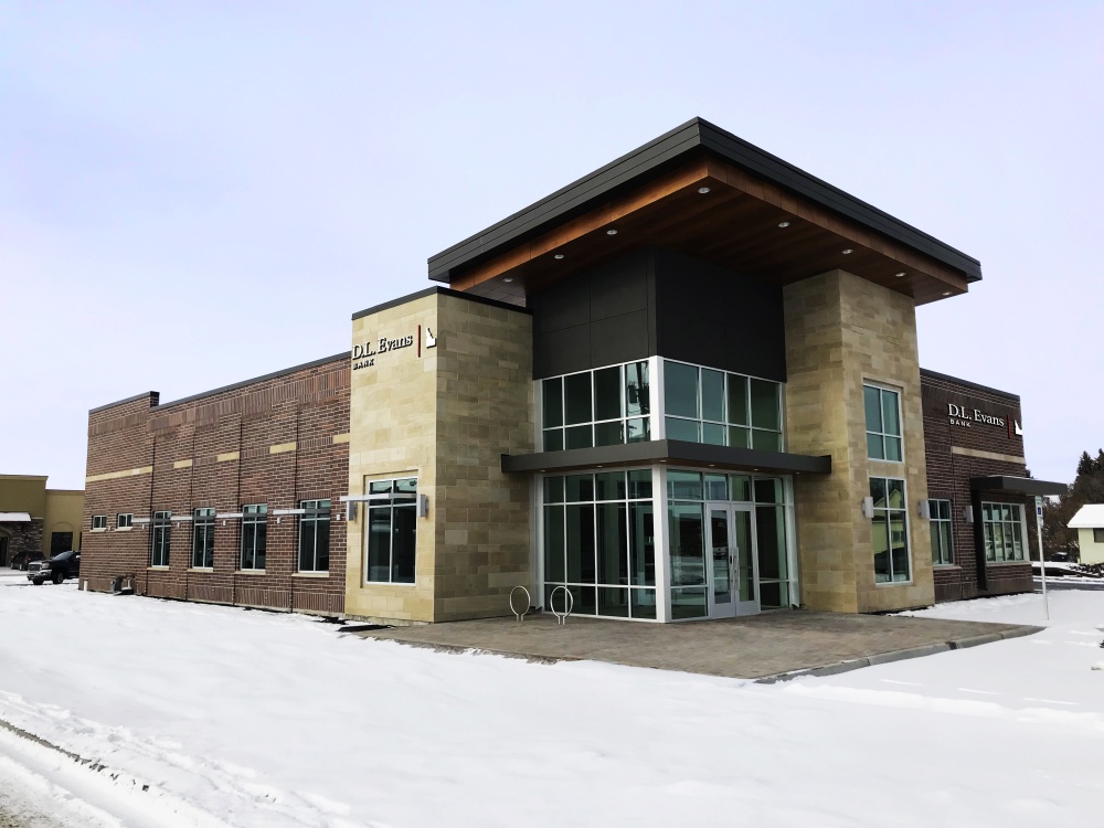 D.L. Evans Bank 01