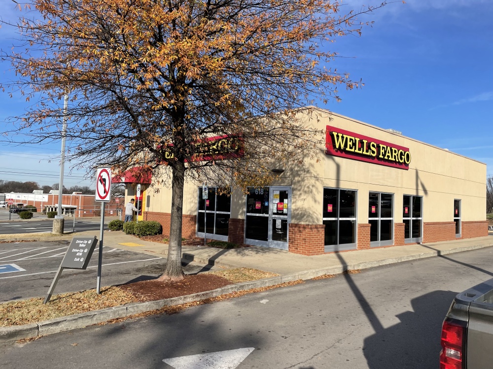 Wells Fargo Bank 01