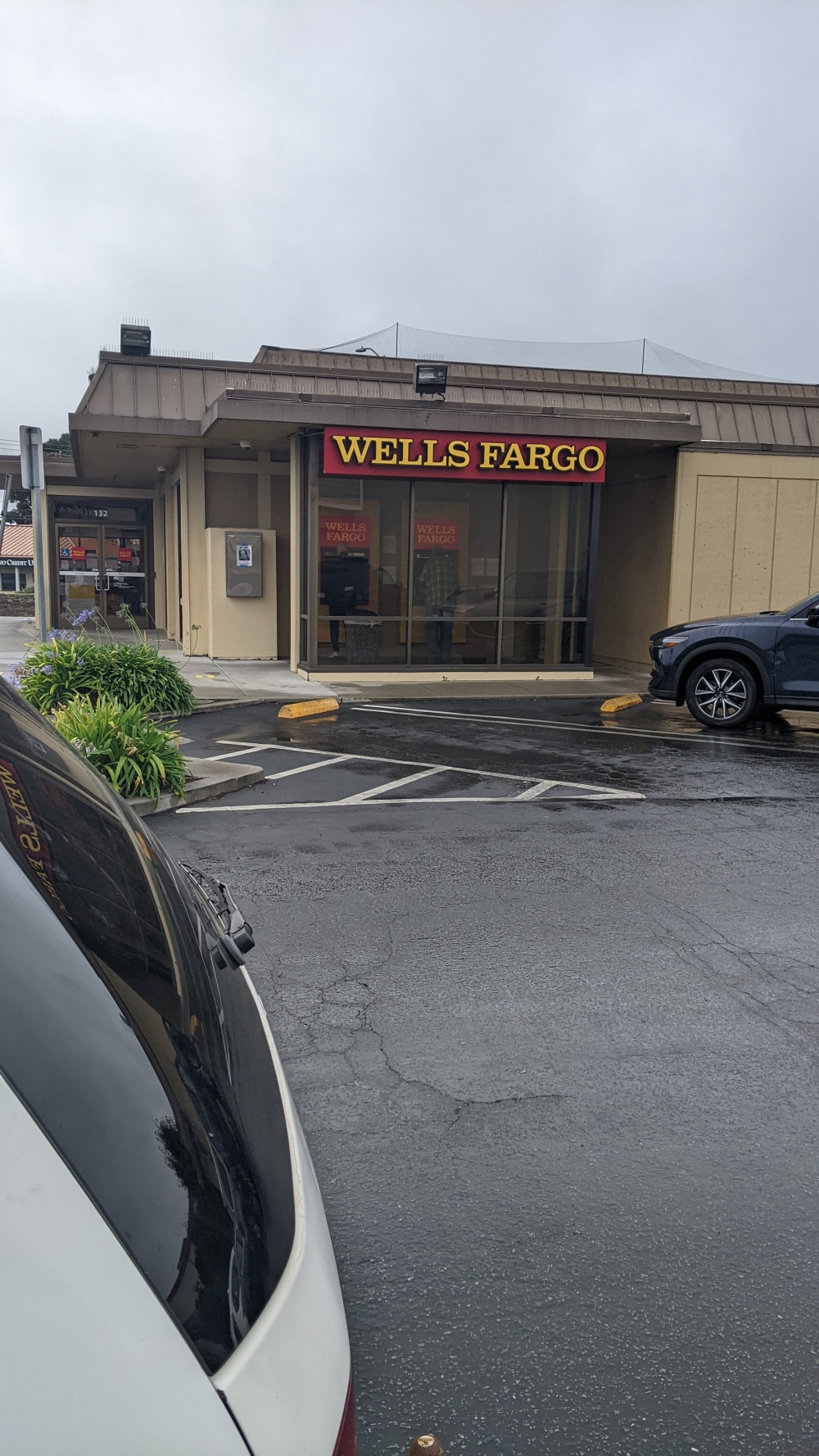 Wells Fargo Bank 01