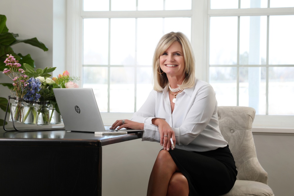 Jodie Hendrickson at Cason Home Loans 01
