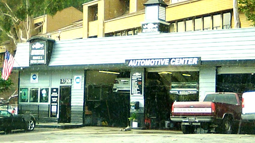 Walton's Automotive 01