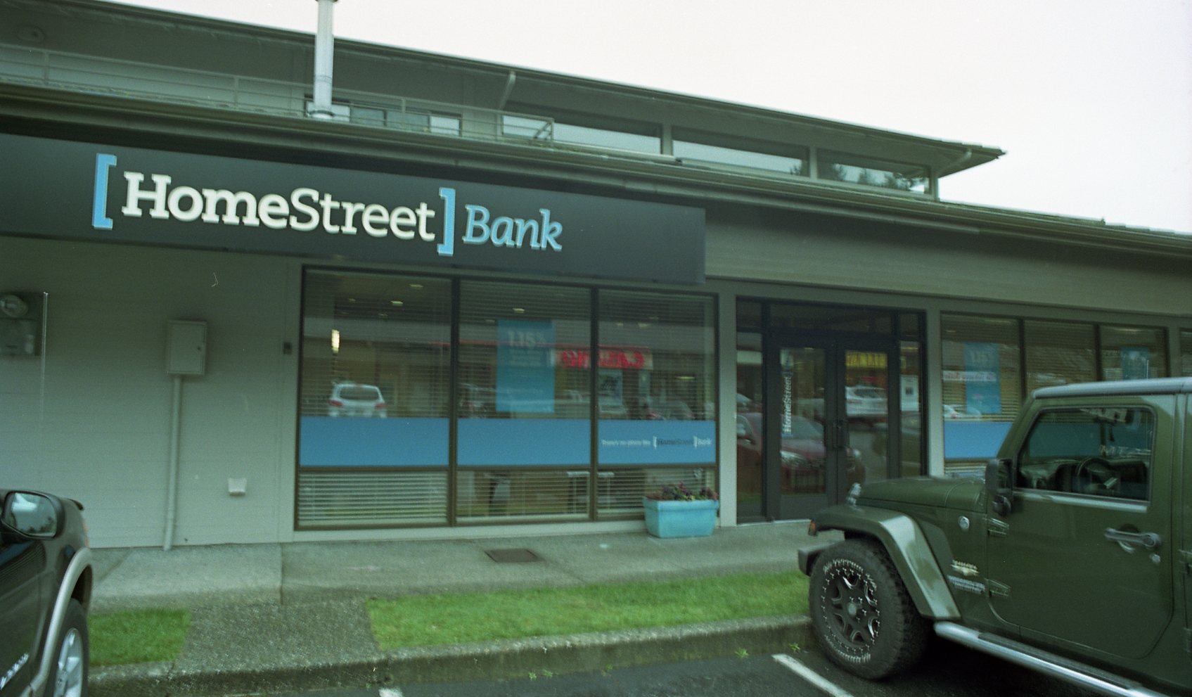 HomeStreet Bank and Home Loan Center 01