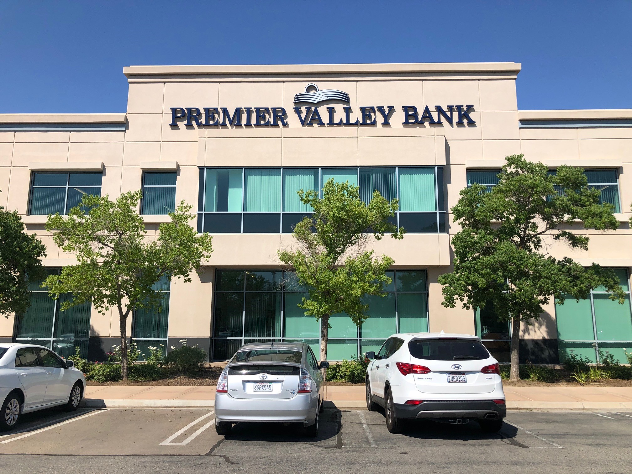 Premier Valley Bank 01