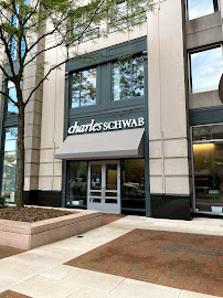 Charles Schwab 01