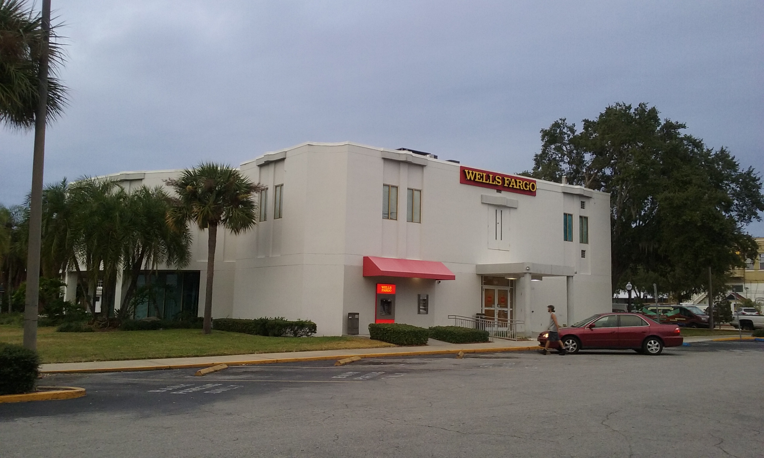 Wells Fargo Bank 01