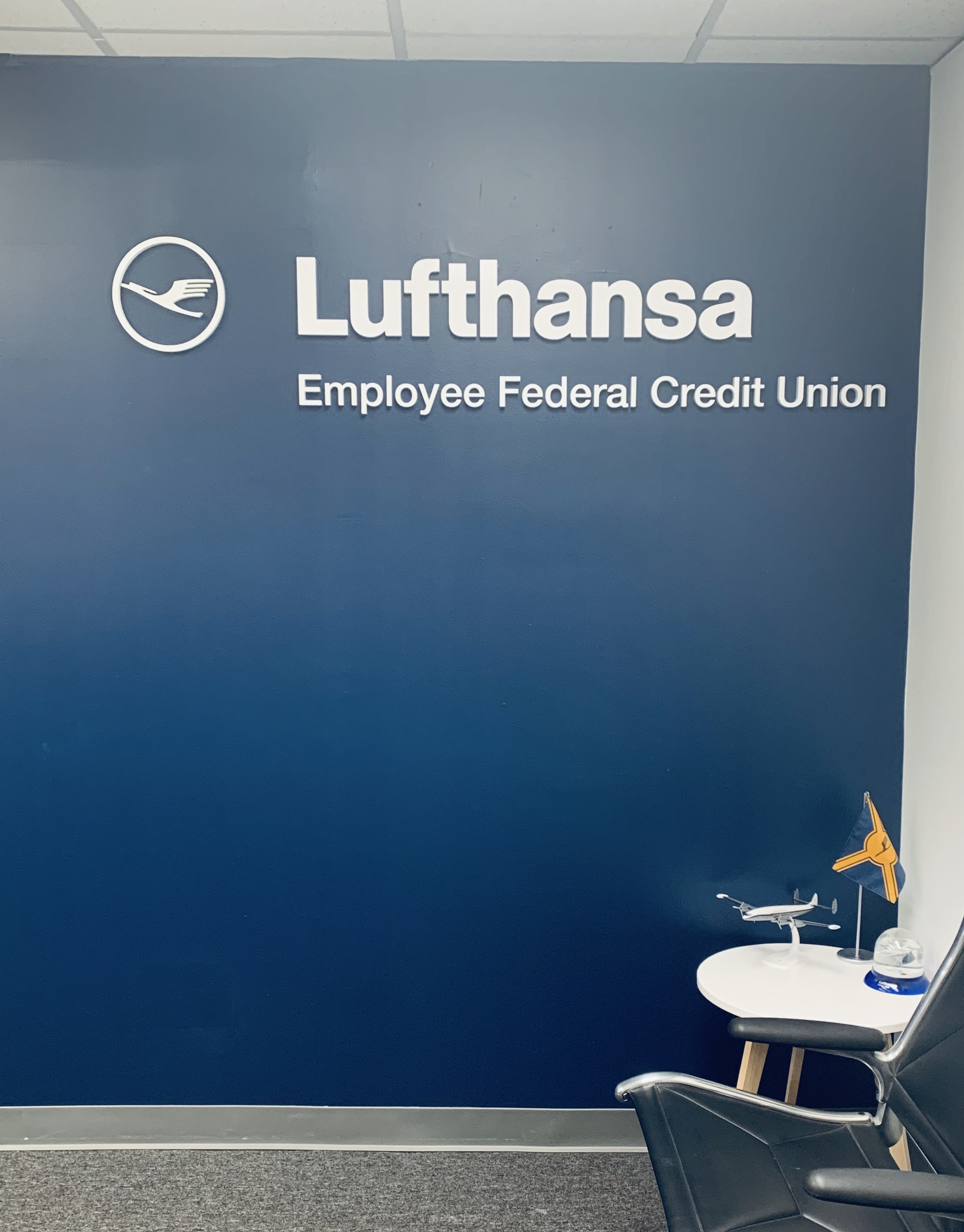 Lufthansa Employee FCU 01