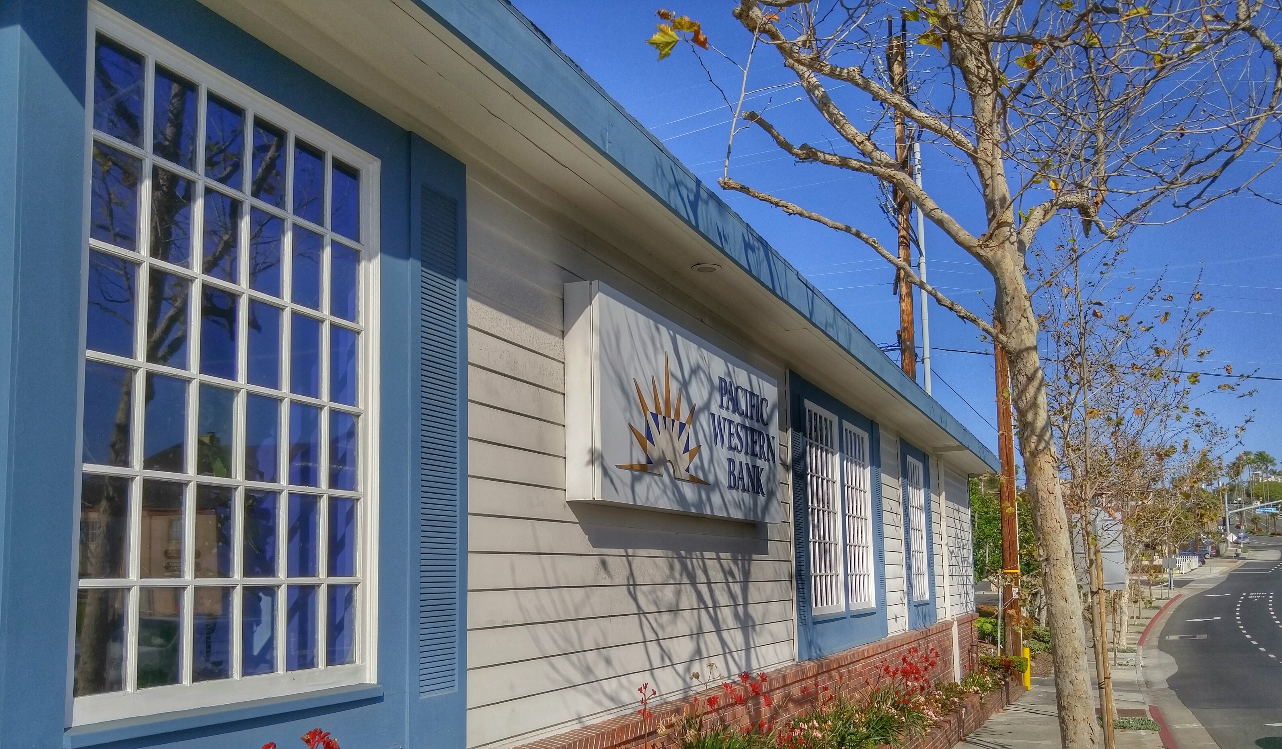 Pacific Western Bank 01