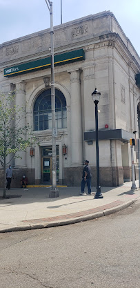 M&T Bank 01