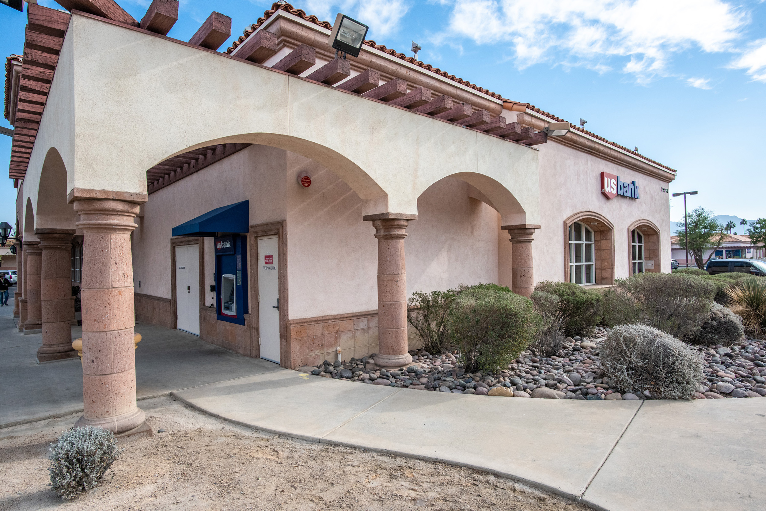 U.S. Bank Branch 01