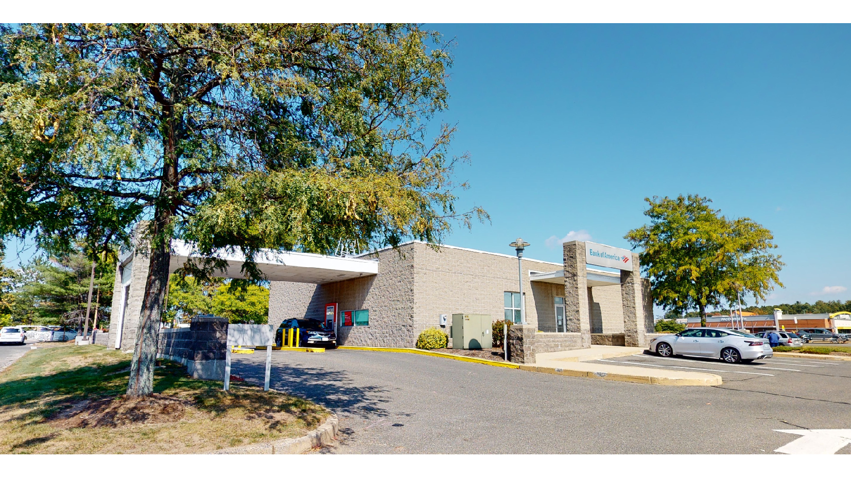 Bank of America (with Drive-thru ATM) 01