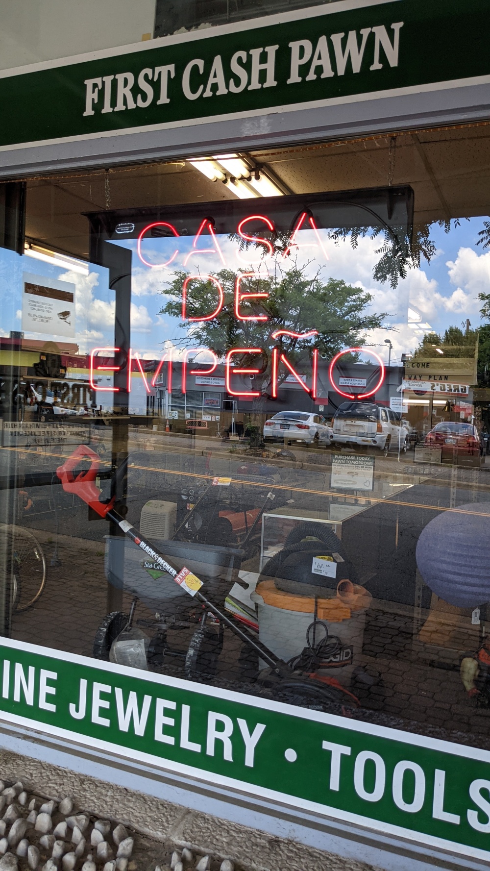 First Cash Pawn 01