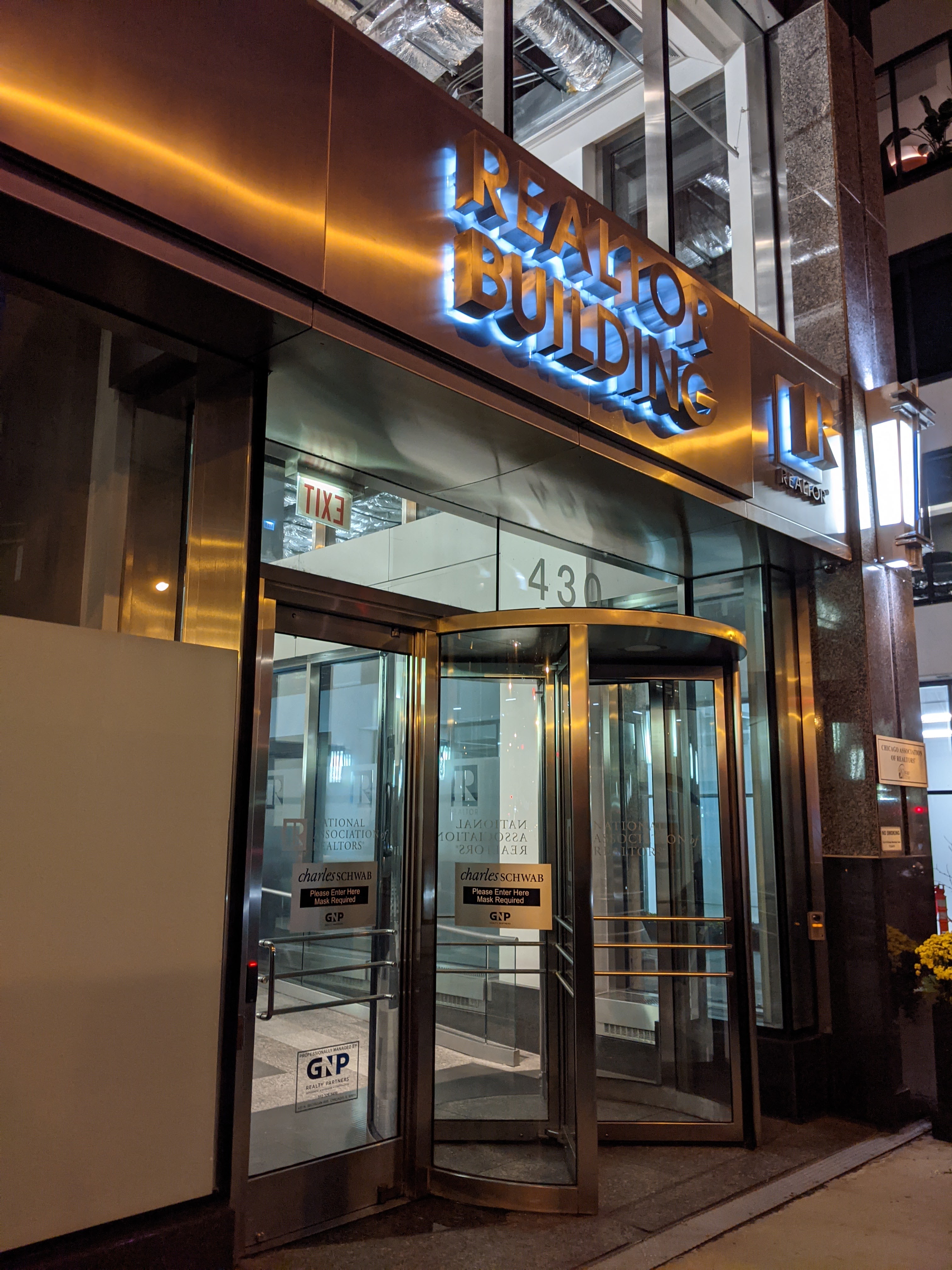 Charles Schwab 01