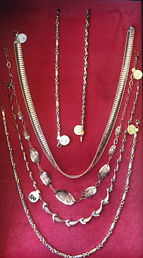 Winin Pawnbroker / Winin Pawn Shop 03