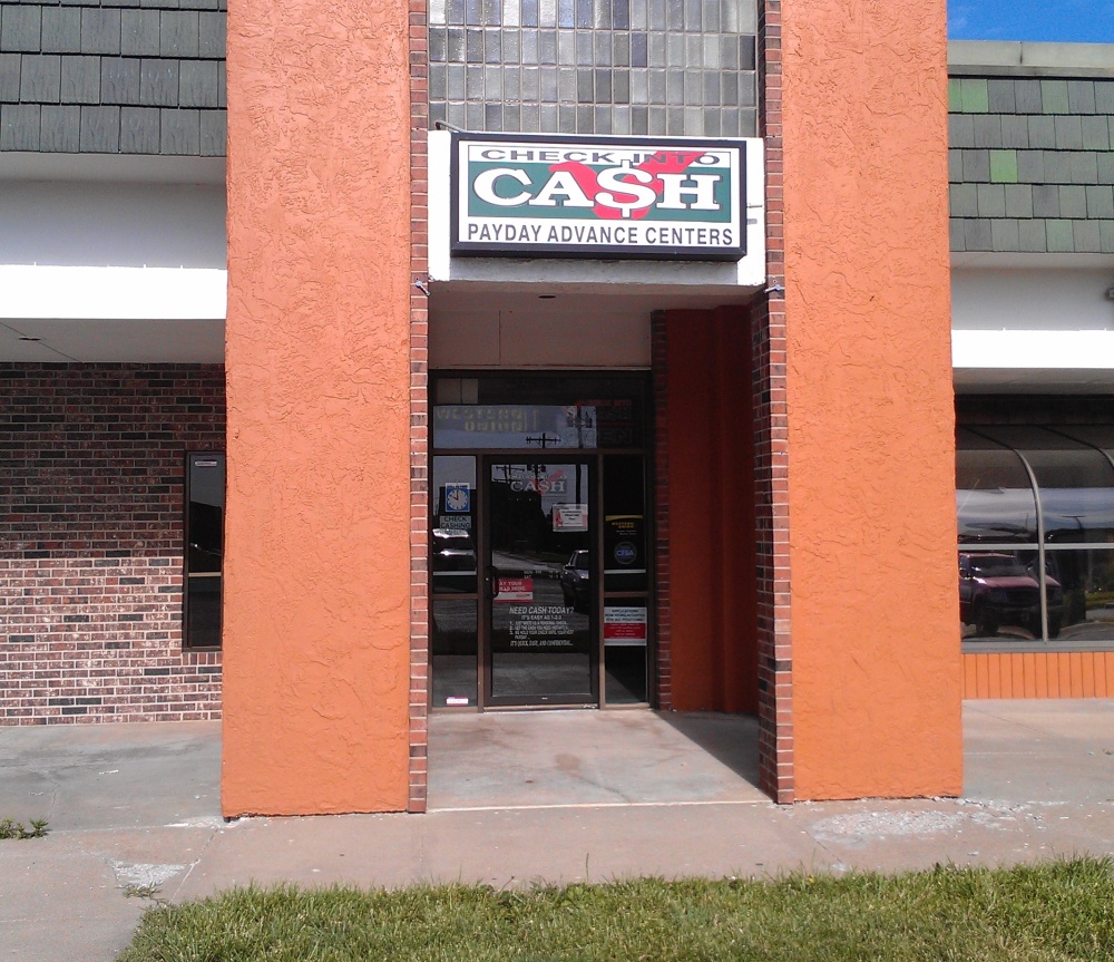 Check Into Cash 01