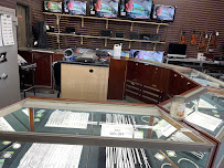 Trader's Pawn Shop 02