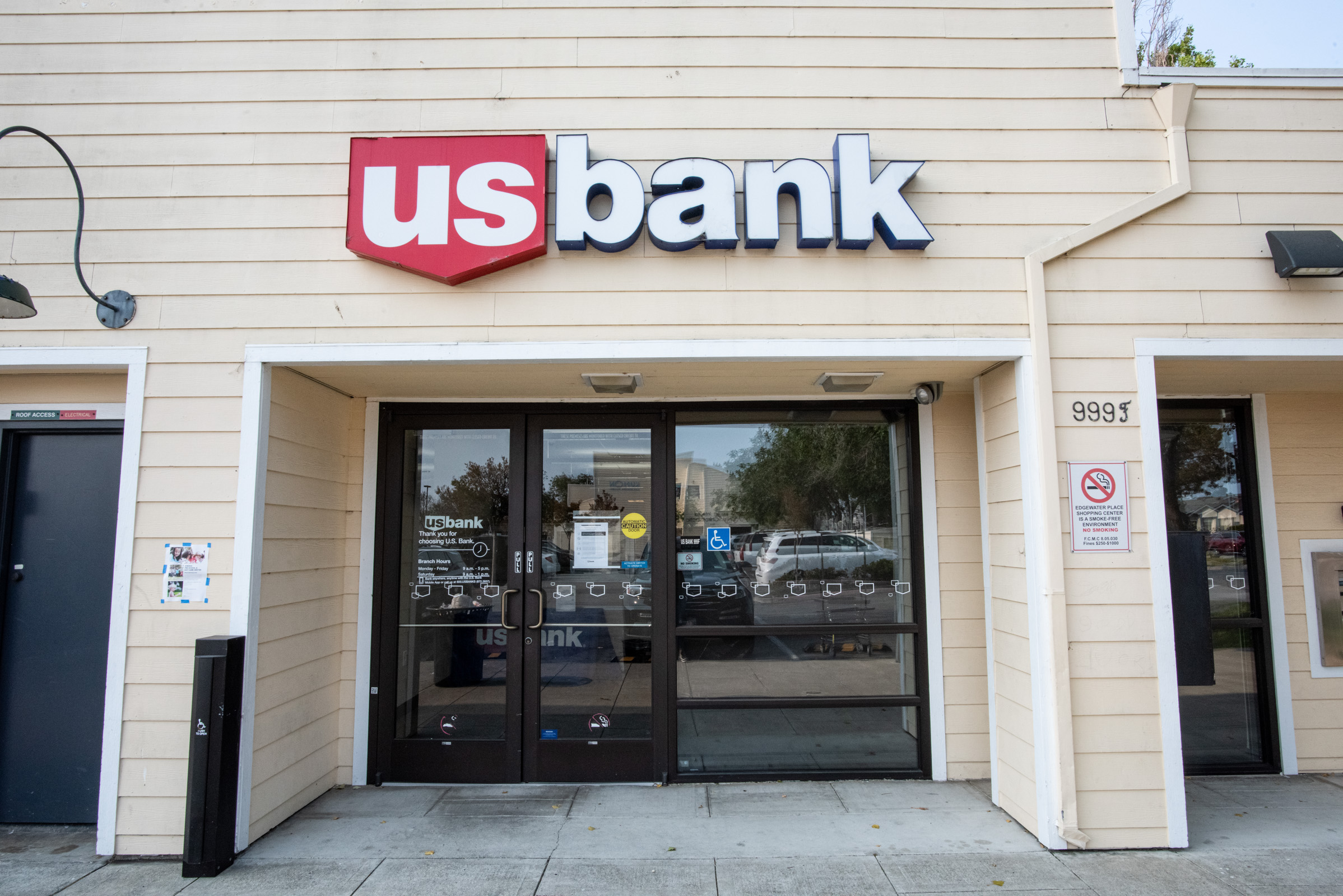 U.S. Bank Branch 01