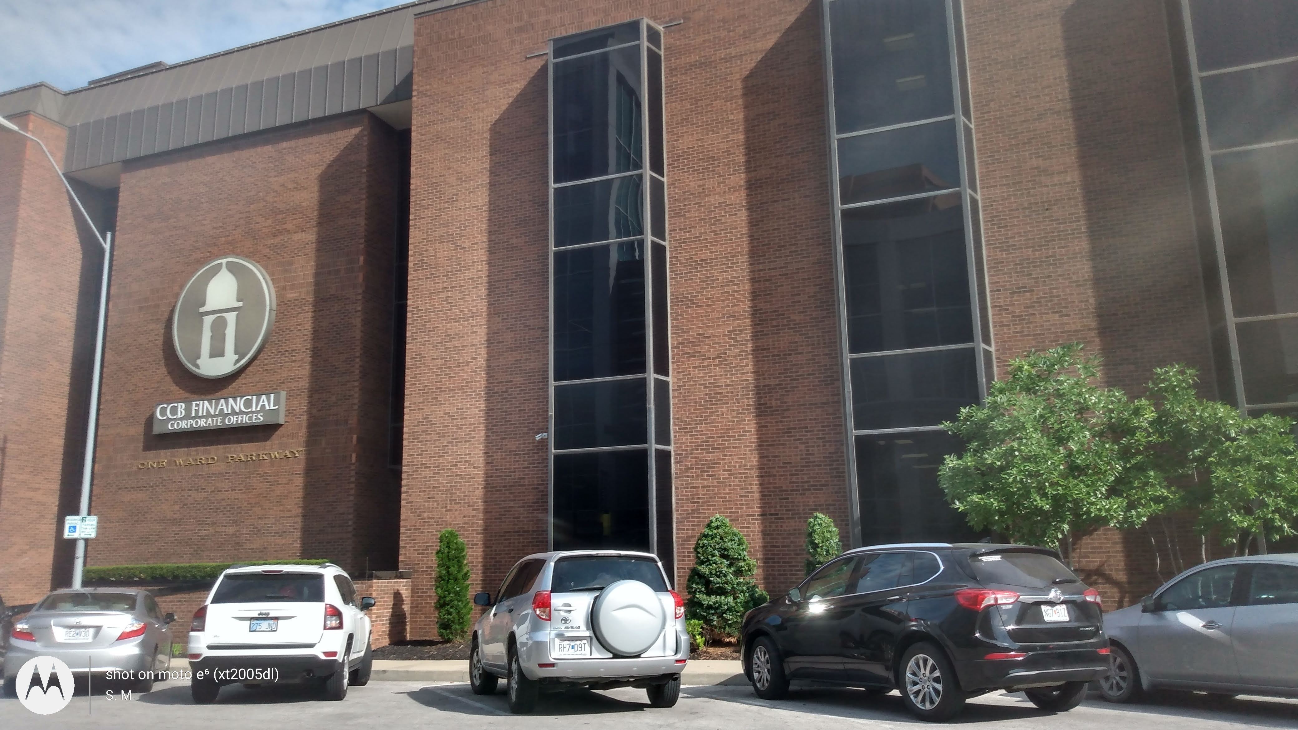 Country Club Bank 01