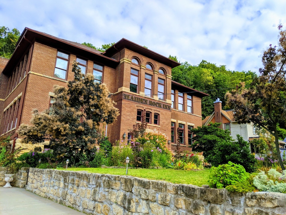 Maiden Rock Inn 01