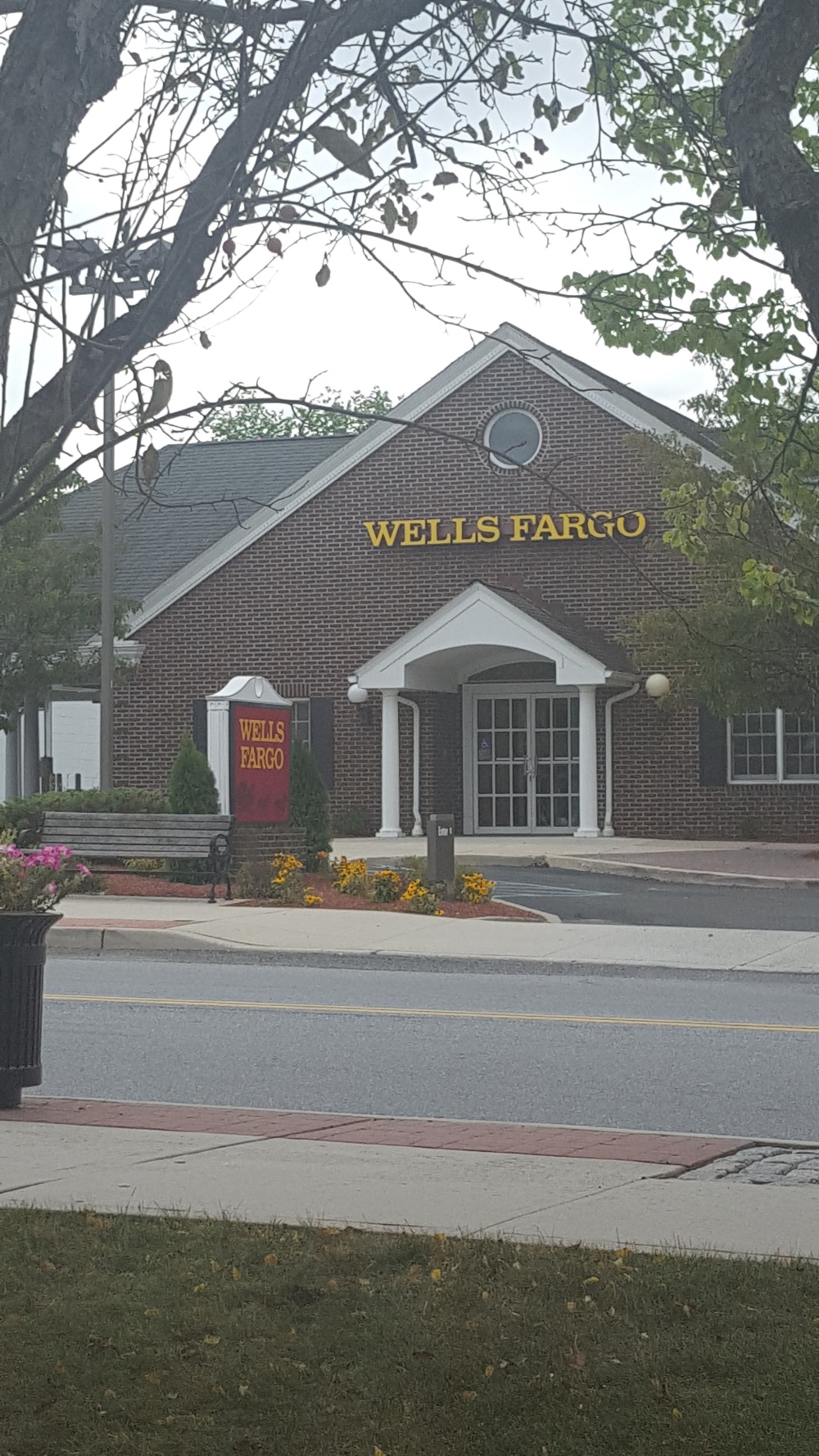 Wells Fargo Bank 01
