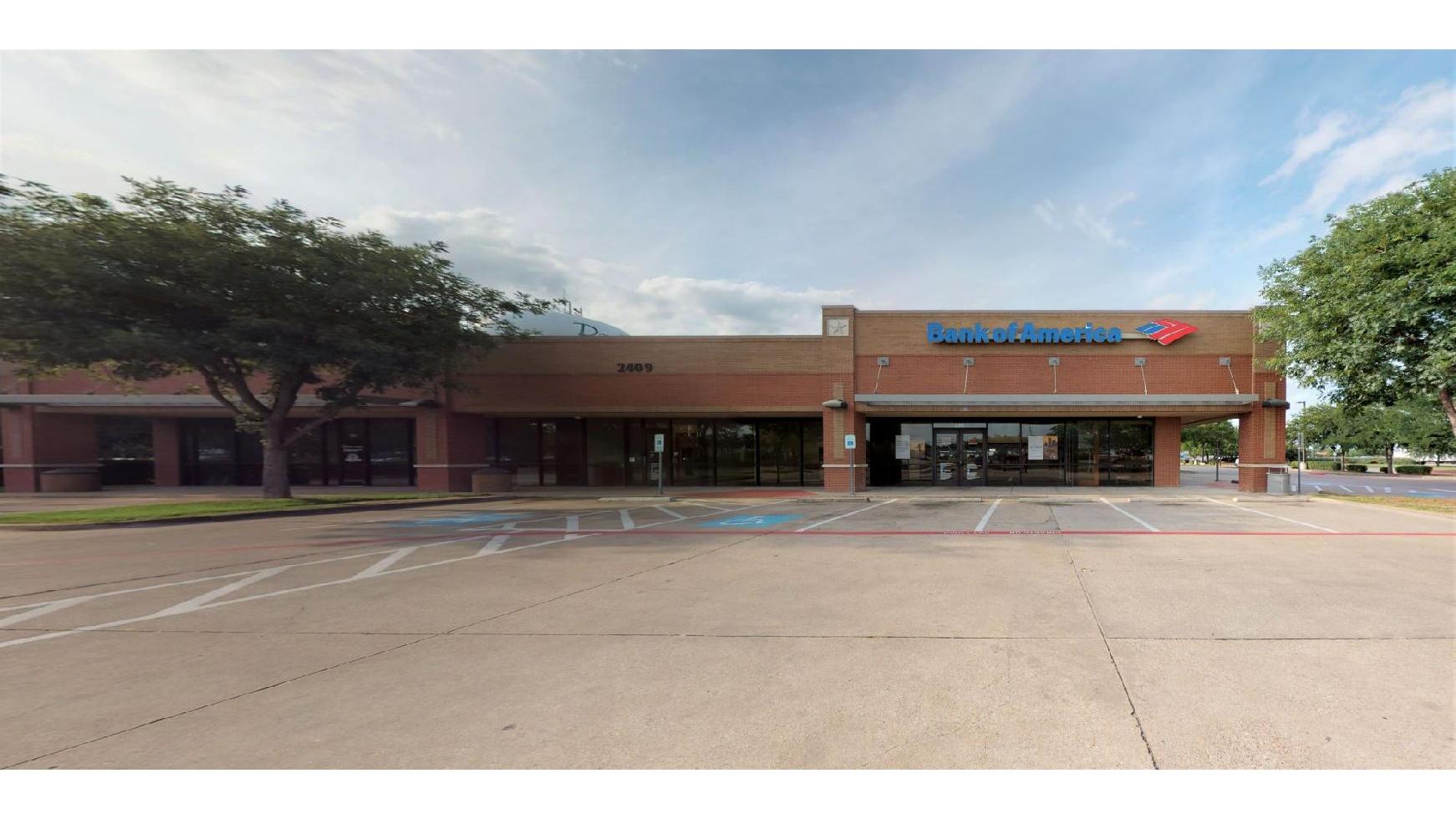 Bank of America (with Drive-thru ATM) 01