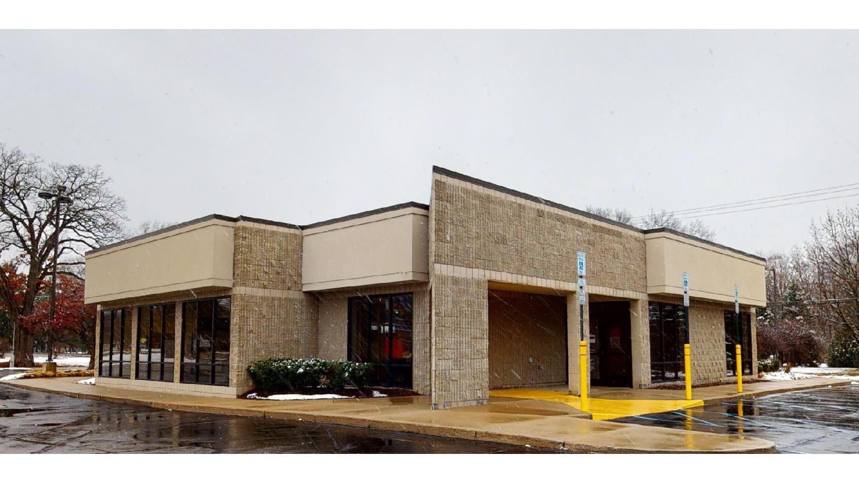 Bank of America (with Drive-thru ATM) 01