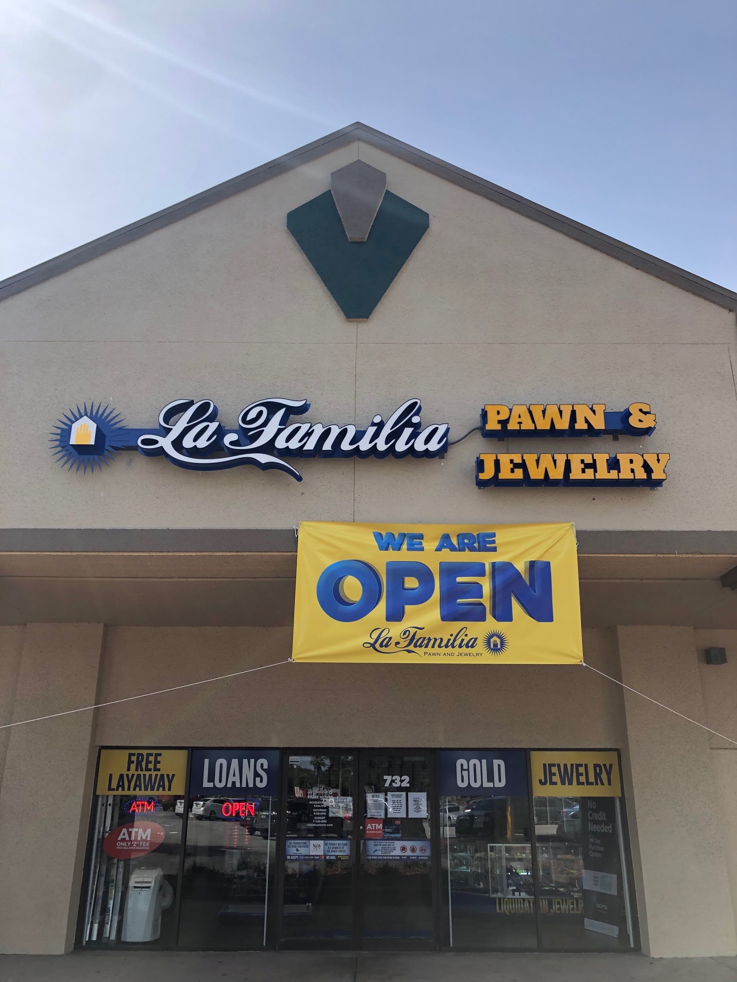 La Familia Pawn and Jewelry Seffner 01