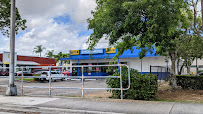 The Check Cashing Store 01