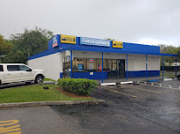The Check Cashing Store 03