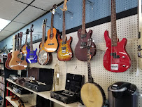Dean's Pawn Shop 03
