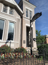 Landmark Community Bank 02