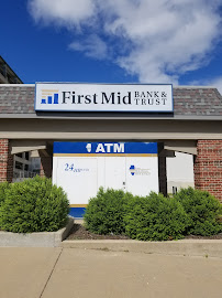 First Mid Bank & Trust Peoria Main 04