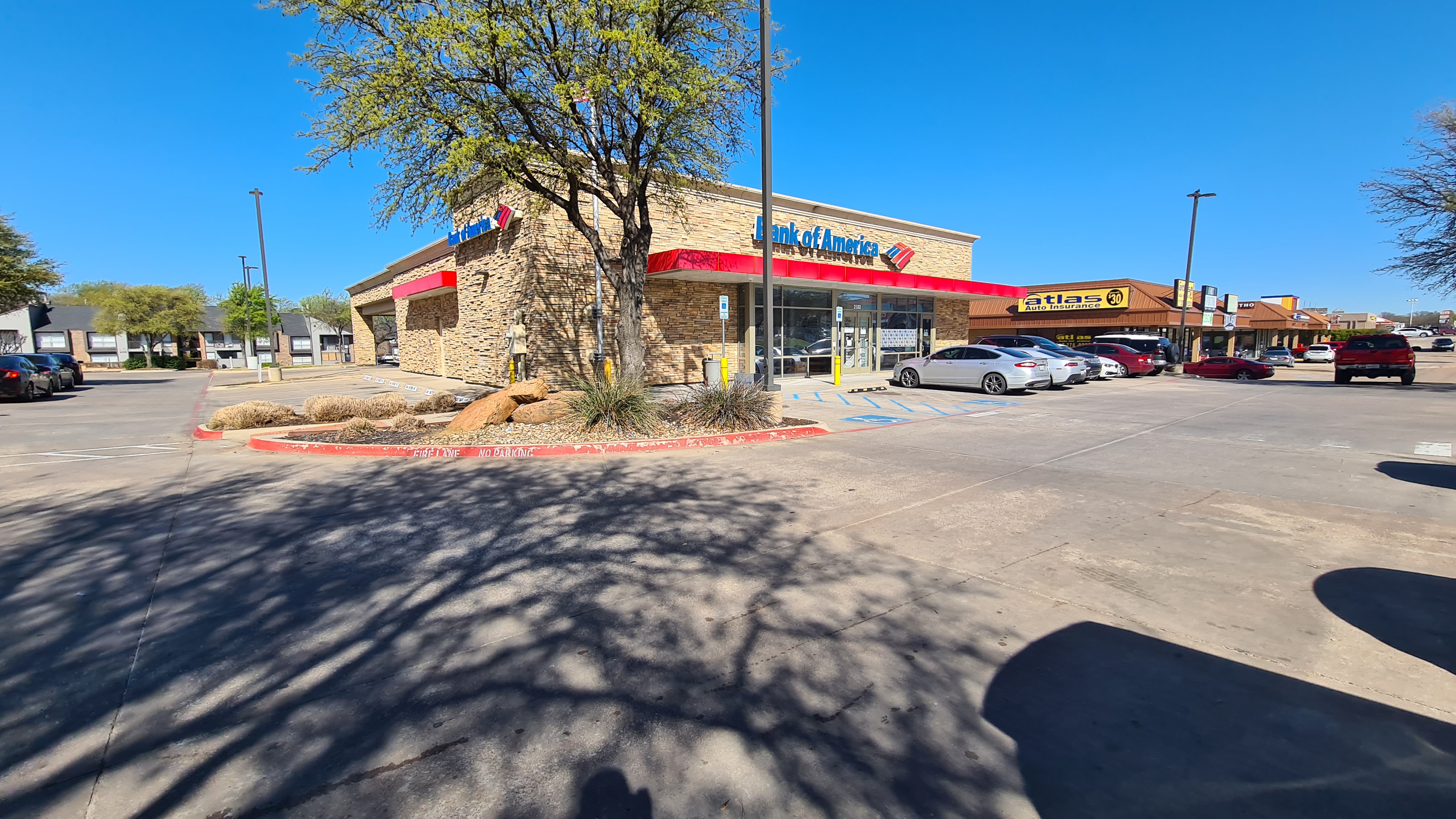 Bank of America (with Drive-thru ATM) 01