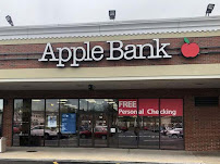 Apple Bank 02