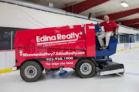 Edina Realty 04