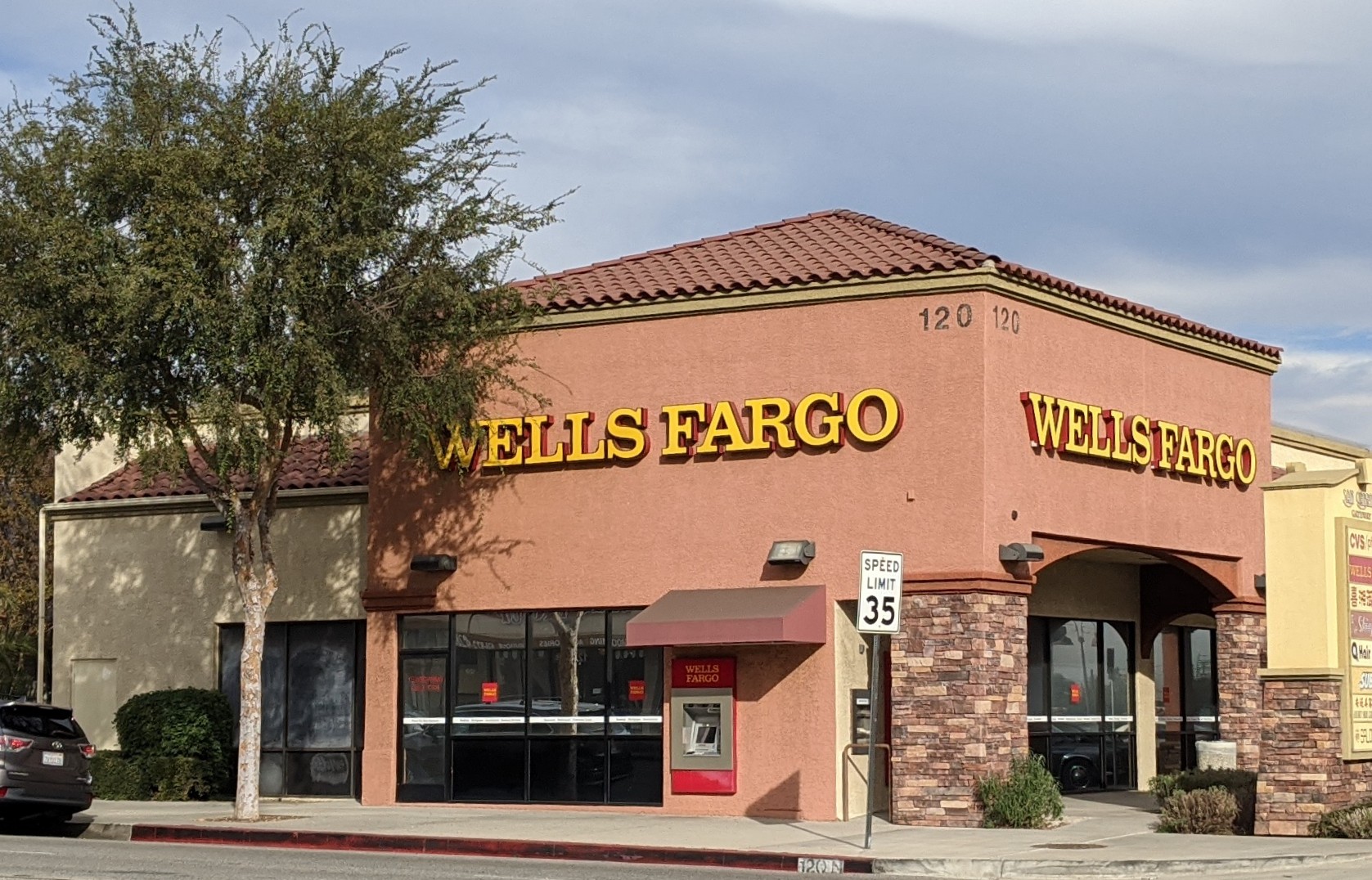 Wells Fargo Bank 01