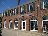 Charles Schwab 04