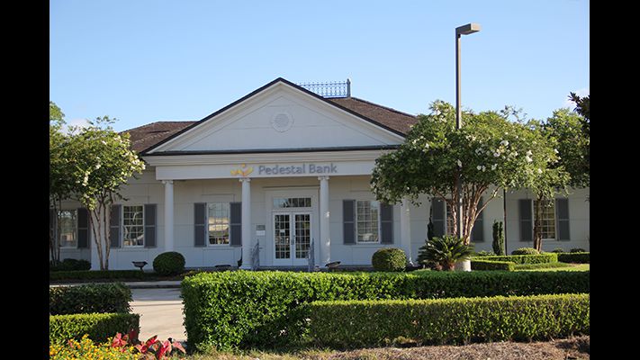 Pedestal Bank 01