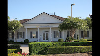 Pedestal Bank 01