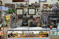 Pawn & Antique Exchange 03